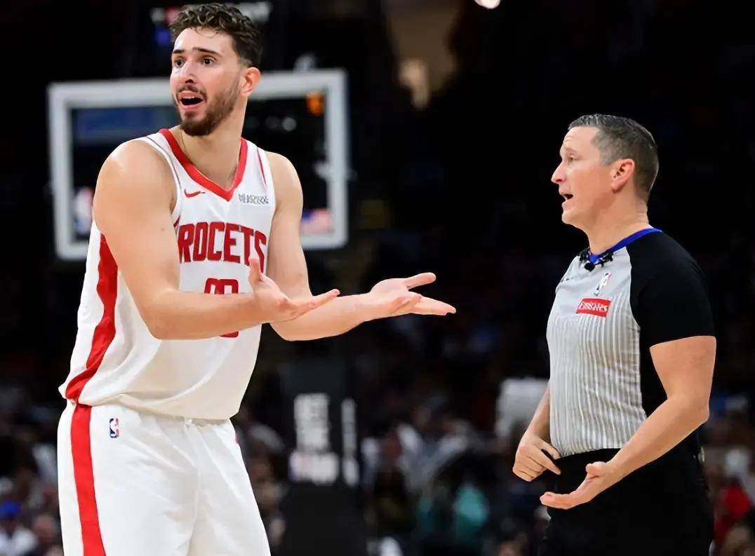 赛后犹他爵士强势反弹休斯敦火箭止住颓势备战欧联，网友：窗口期罗马官宣签约的简单介绍